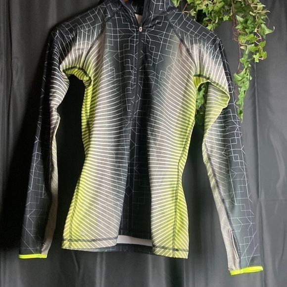 Nike Tops - Host Pick 🔥Nike 3/4 Zip Pullover​